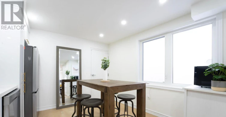 7 Craven Road, Toronto, ON, M4L 2Z4 - 10