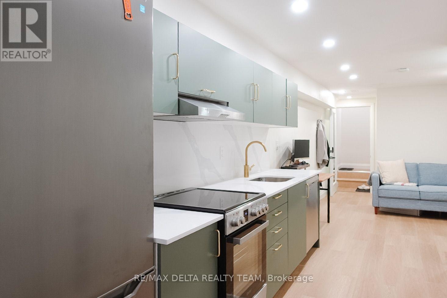 7 Craven Road, Toronto, ON, M4L 2Z4 - 20