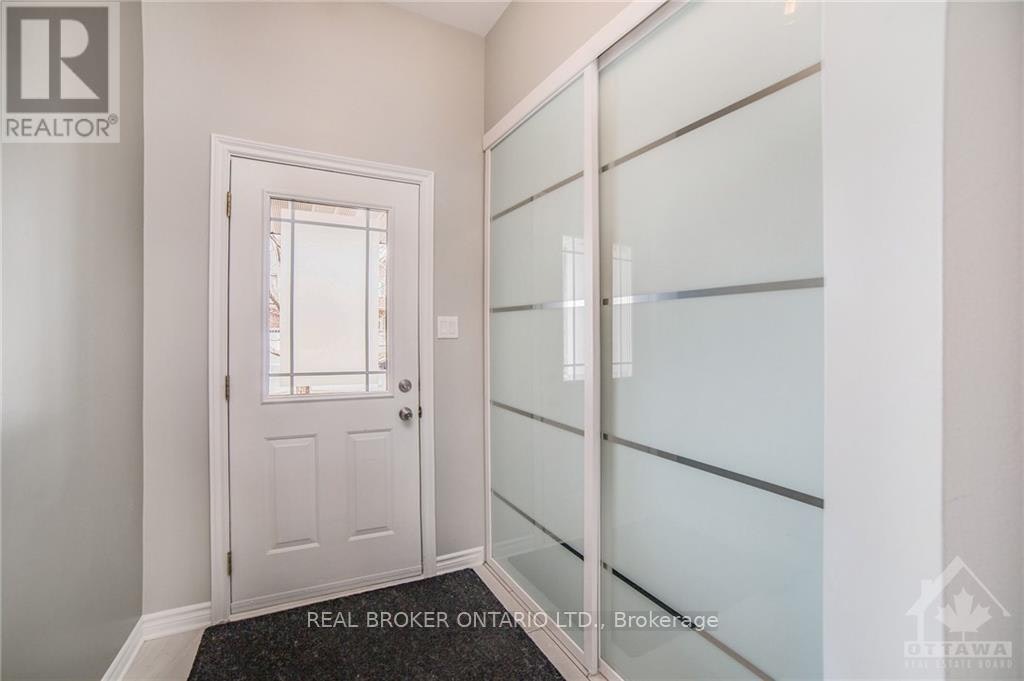222 Meadowbreeze Drive, Ottawa, ON, K2M 3B3 - 4