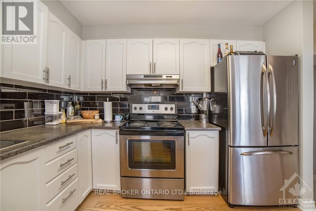 222 Meadowbreeze Drive, Ottawa, ON, K2M 3B3 - 7