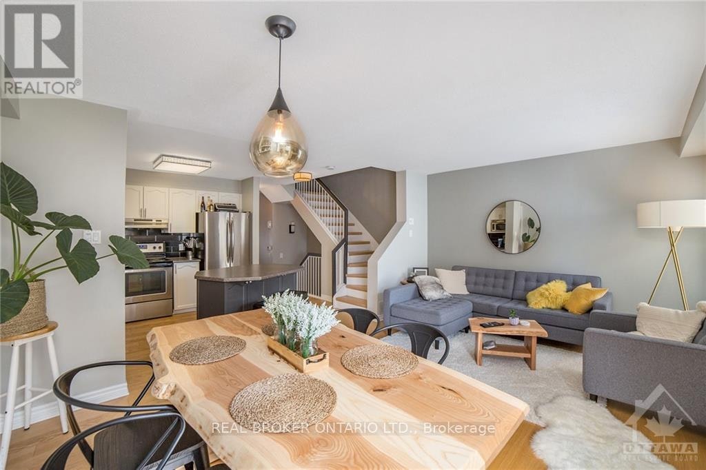 222 Meadowbreeze Drive, Ottawa, ON, K2M 3B3 - 9