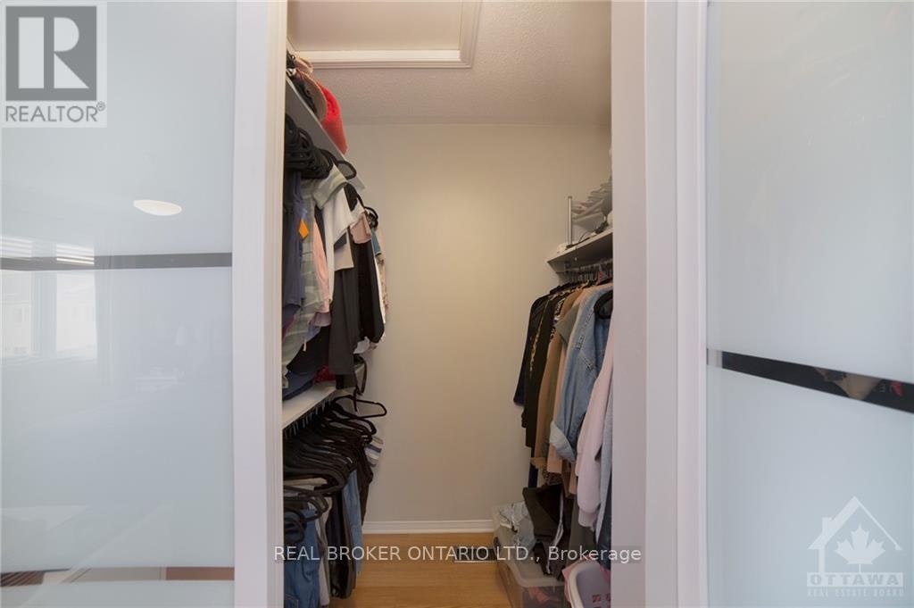 222 Meadowbreeze Drive, Ottawa, ON, K2M 3B3 - 15