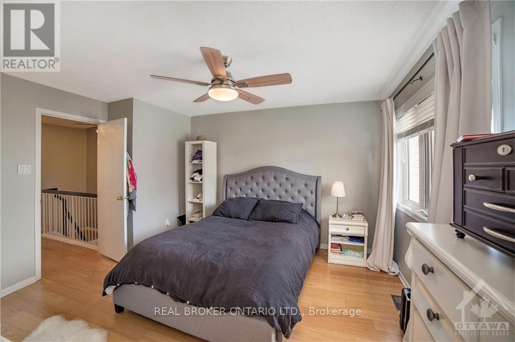 222 Meadowbreeze Drive, Ottawa, ON, K2M 3B3 - 13