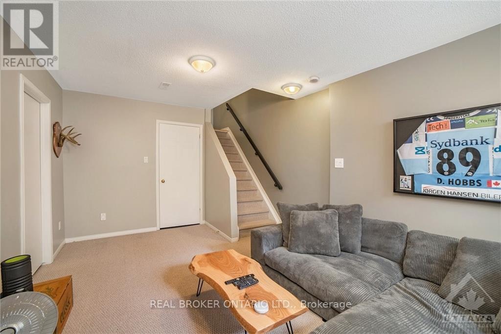 222 Meadowbreeze Drive, Ottawa, ON, K2M 3B3 - 21