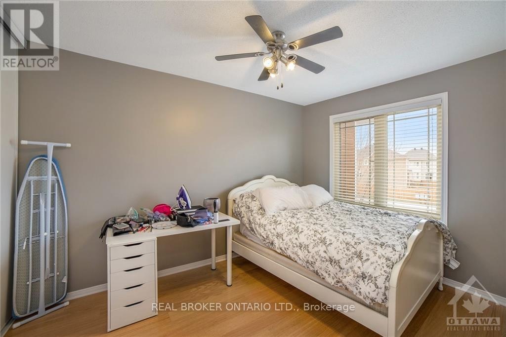 222 Meadowbreeze Drive, Ottawa, ON, K2M 3B3 - 17