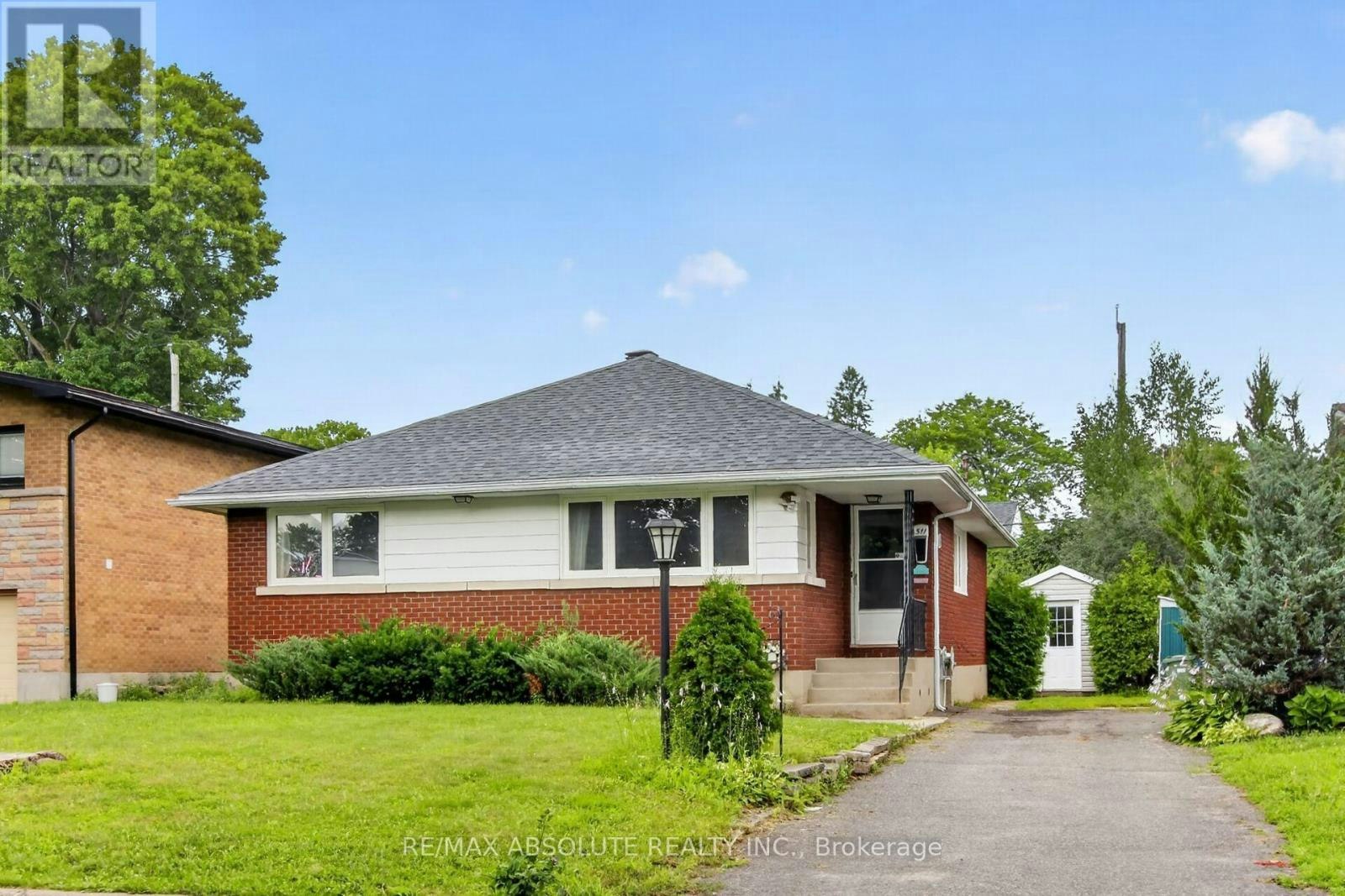 511 Penhill Avenue, Ottawa, ON, K1G 0V5