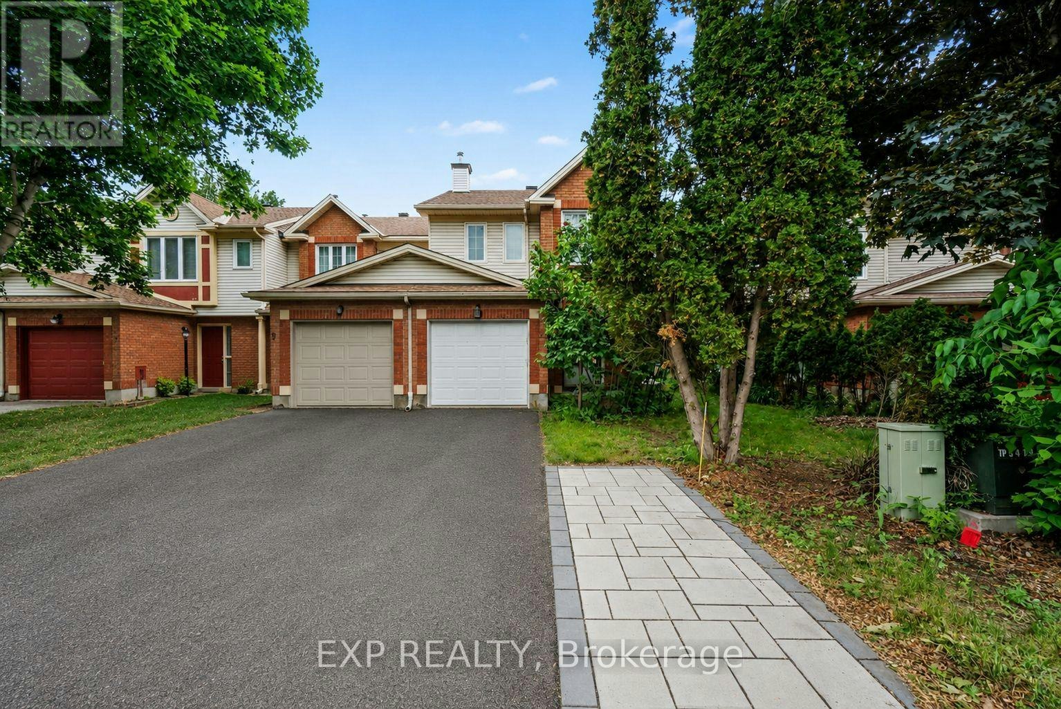 11 Longshire Circle, Ottawa, ON, K2J 4K7