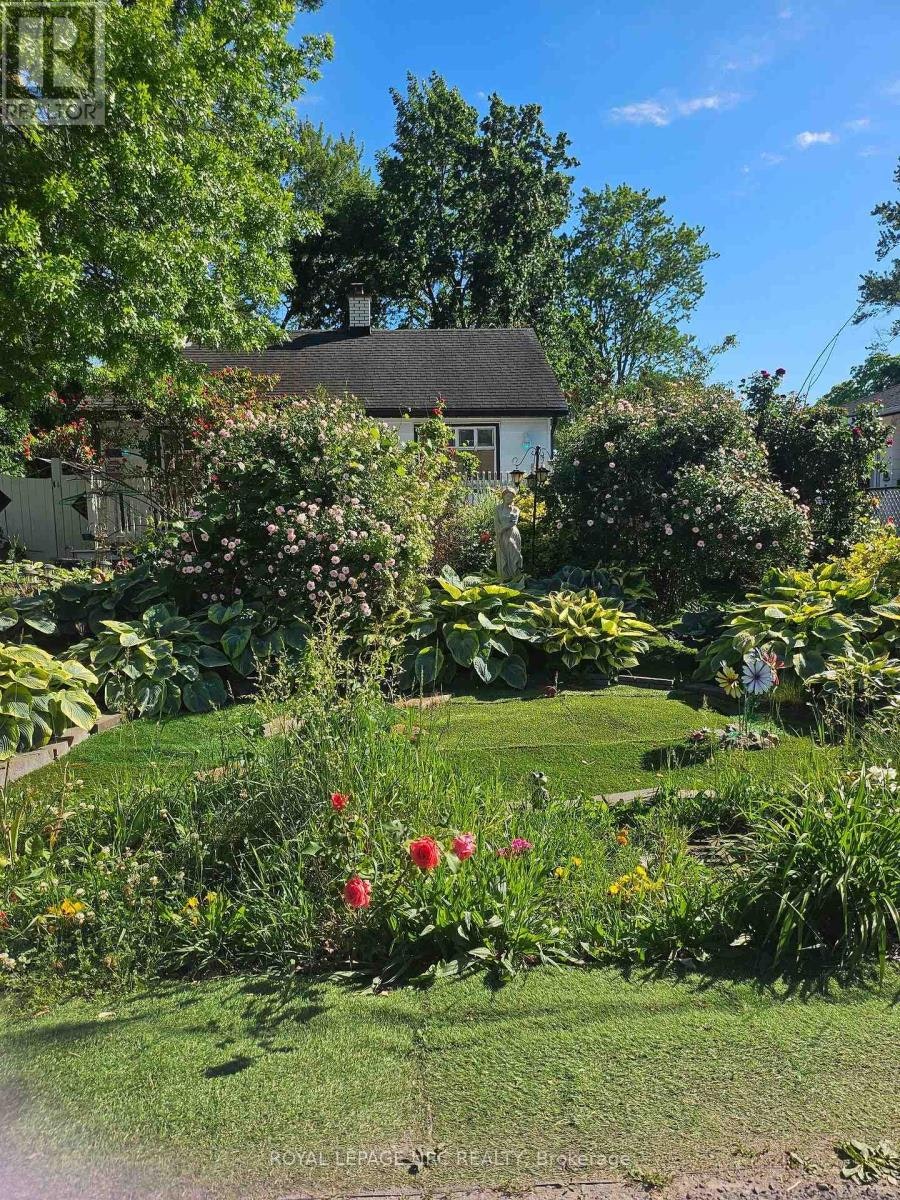 7 Vera Street, St. Catharines, ON, L2S 1C3