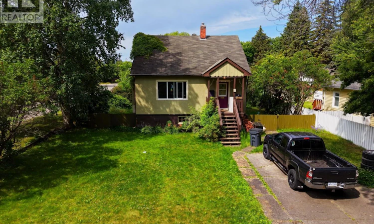 1685 Elm Street