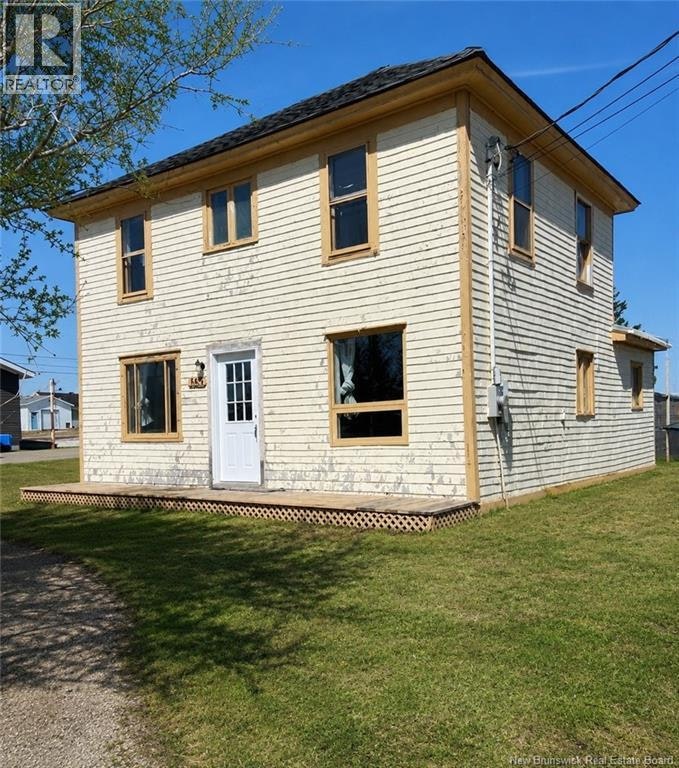 385 St Pierre E, Caraquet, NB, E1W 1B4