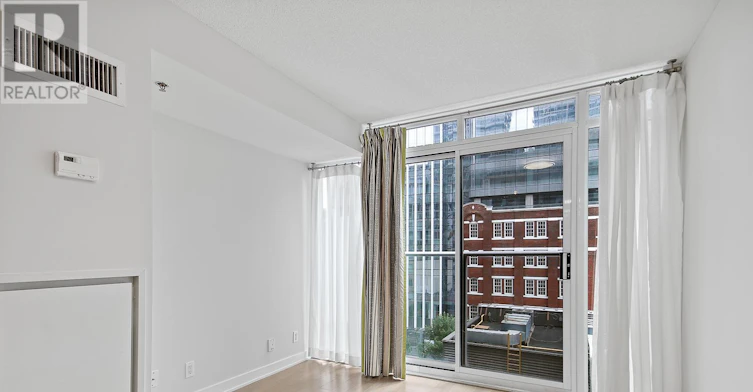 605-21 Nelson Street, Toronto, ON, M5V 3H9 - 19