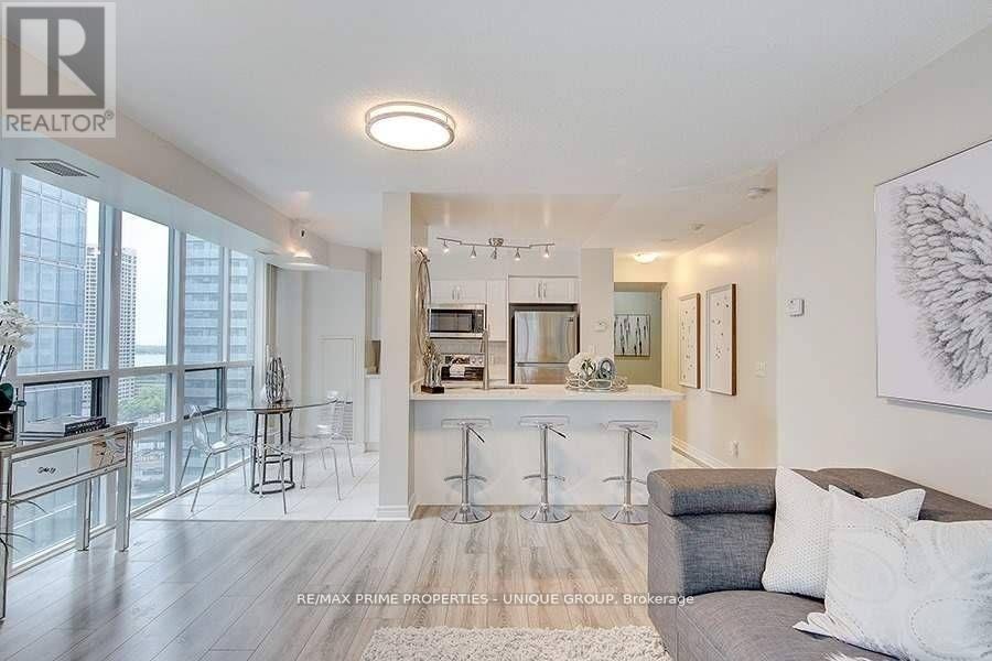 1906-30 Grand Trunk Crescent, Toronto, ON, M5J 3A4 - 4