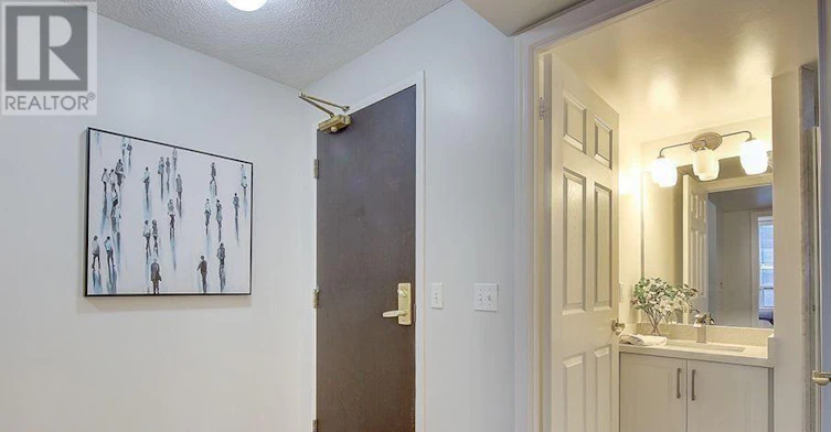 1906-30 Grand Trunk Crescent, Toronto, ON, M5J 3A4 - 15
