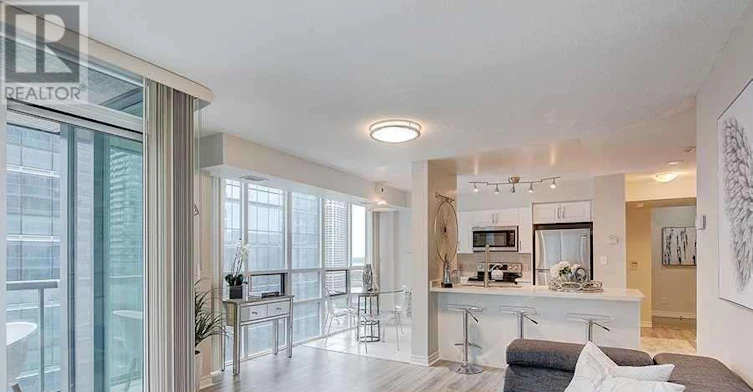 1906-30 Grand Trunk Crescent, Toronto, ON, M5J 3A4 - 8