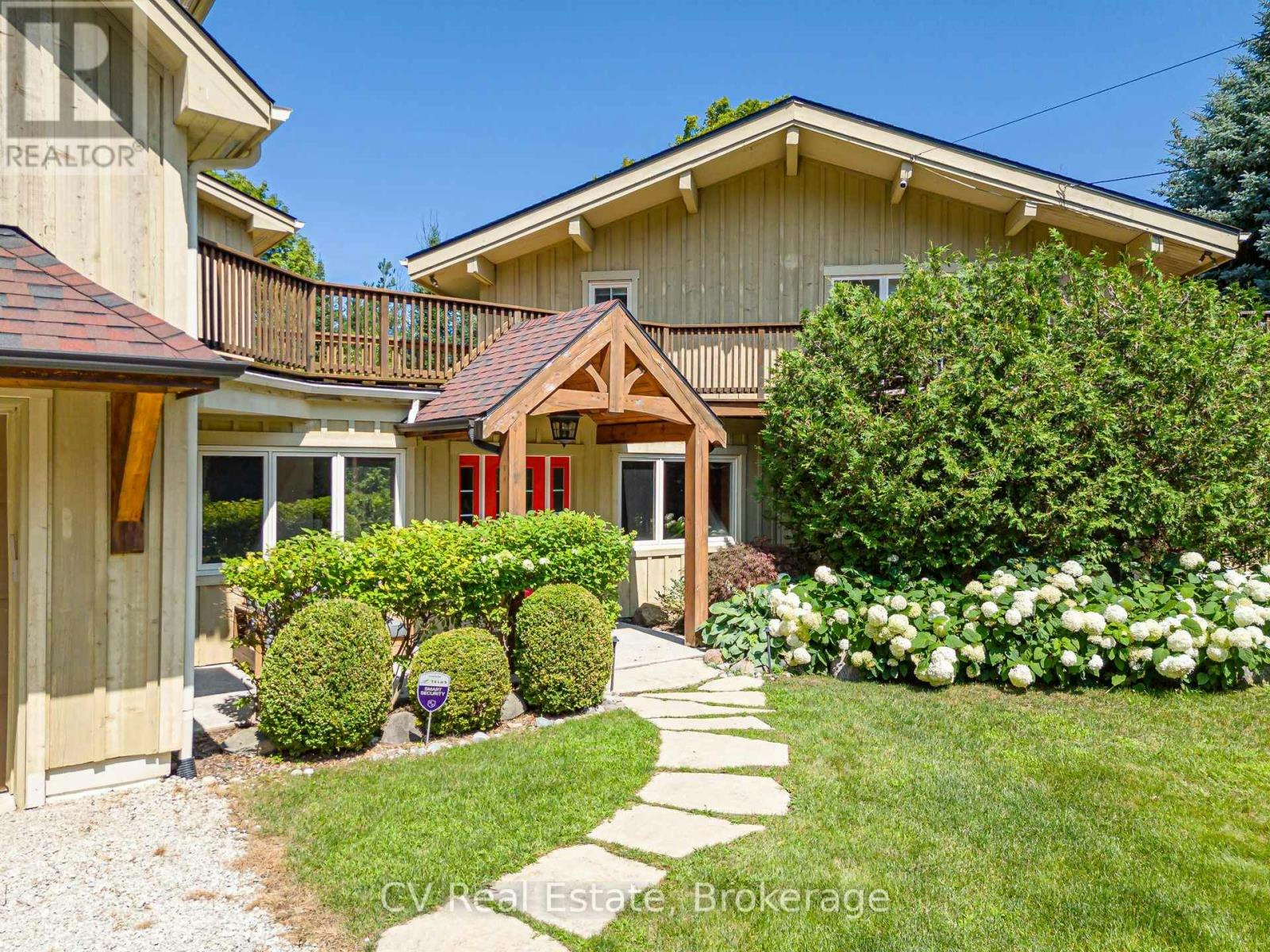 156 Chamonix Crescent, Blue Mountains, ON, L9Y 0S7