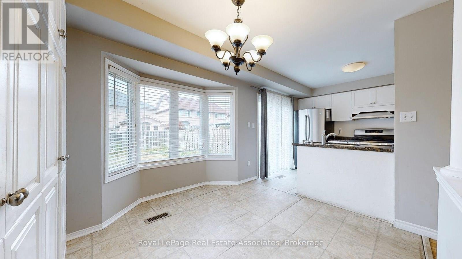 UPPER-3285 Apricot Street, Mississauga, ON, L5N 8B1 - 23