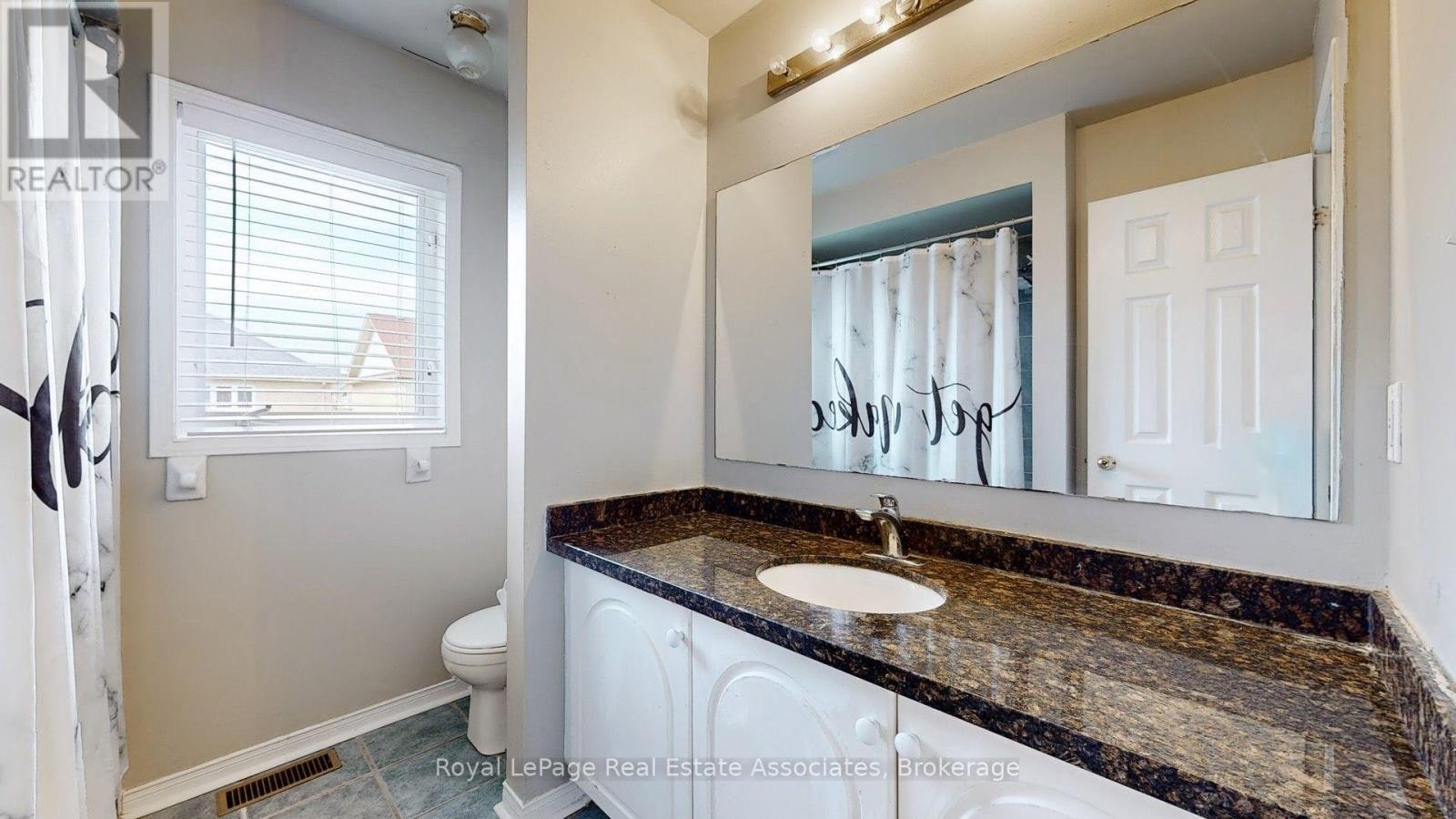 UPPER-3285 Apricot Street, Mississauga, ON, L5N 8B1 - 34