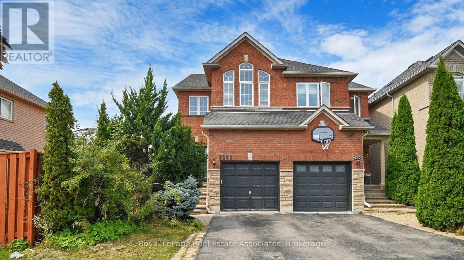 UPPER-3285 Apricot Street, Mississauga, ON, L5N 8B1