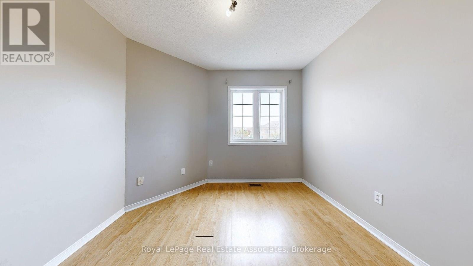 UPPER-3285 Apricot Street, Mississauga, ON, L5N 8B1 - 43