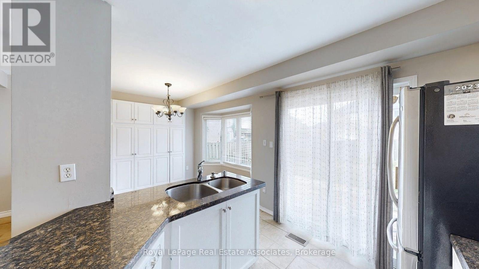UPPER-3285 Apricot Street, Mississauga, ON, L5N 8B1 - 18