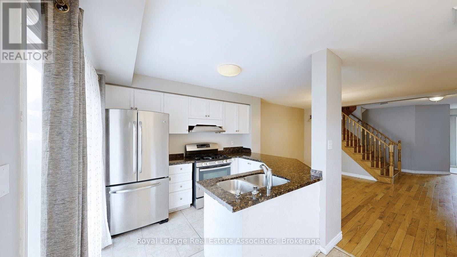 UPPER-3285 Apricot Street, Mississauga, ON, L5N 8B1 - 12