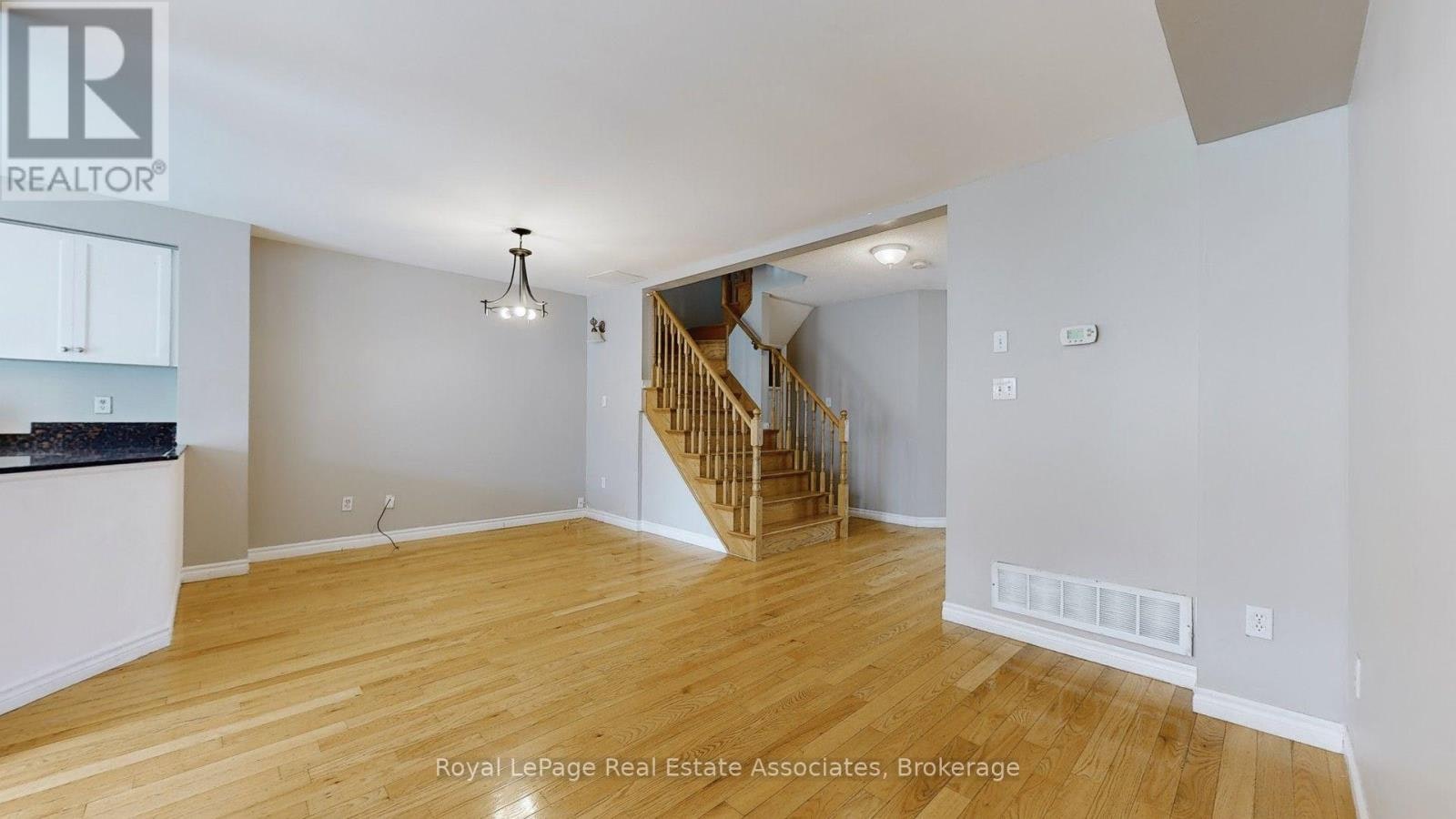UPPER-3285 Apricot Street, Mississauga, ON, L5N 8B1 - 9