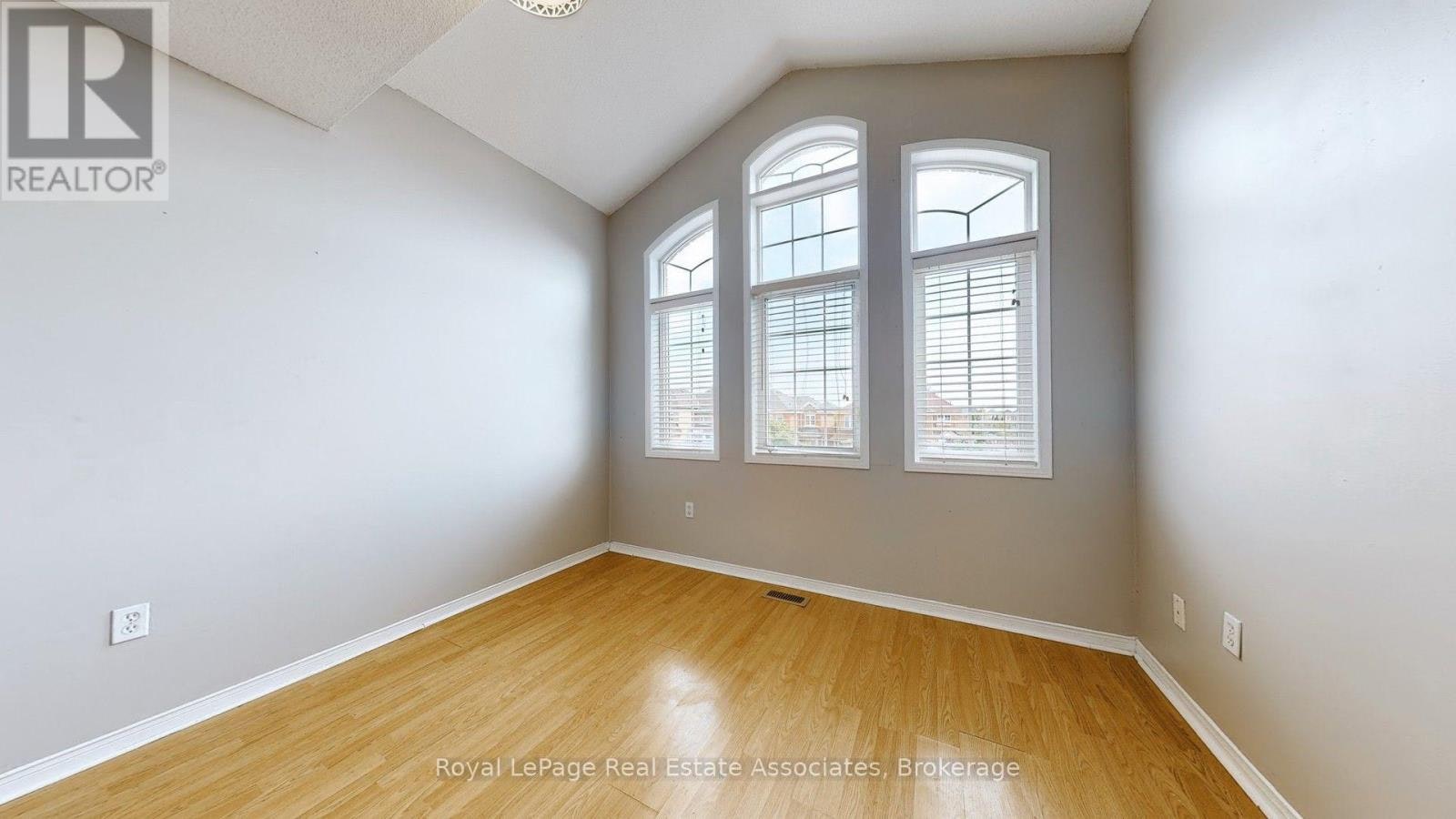UPPER-3285 Apricot Street, Mississauga, ON, L5N 8B1 - 39