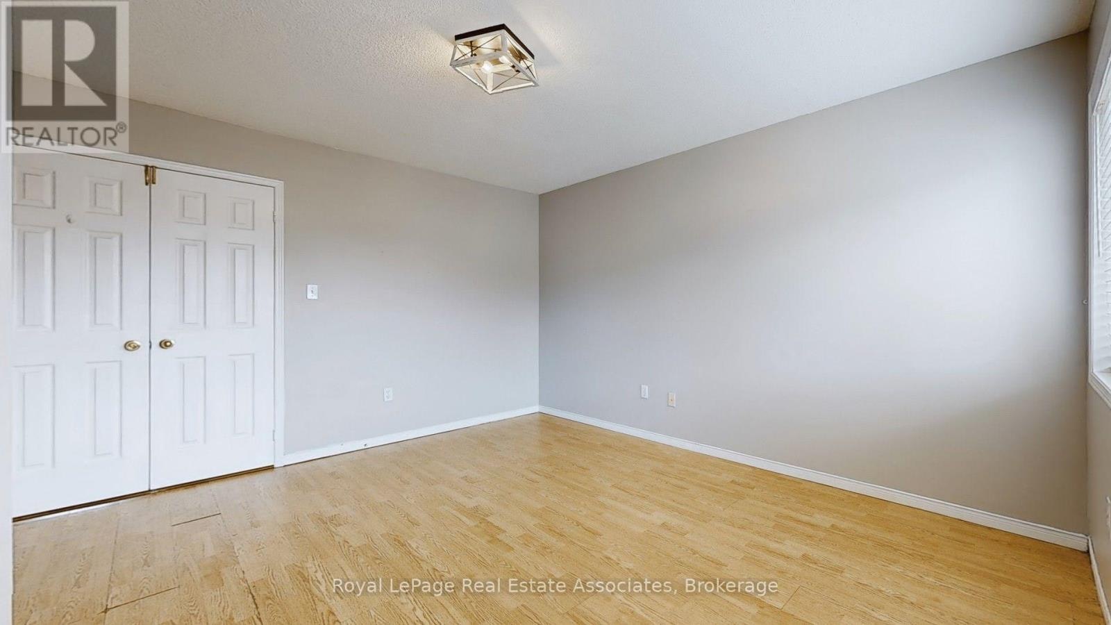 UPPER-3285 Apricot Street, Mississauga, ON, L5N 8B1 - 32