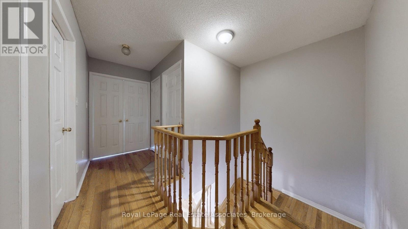 UPPER-3285 Apricot Street, Mississauga, ON, L5N 8B1 - 27