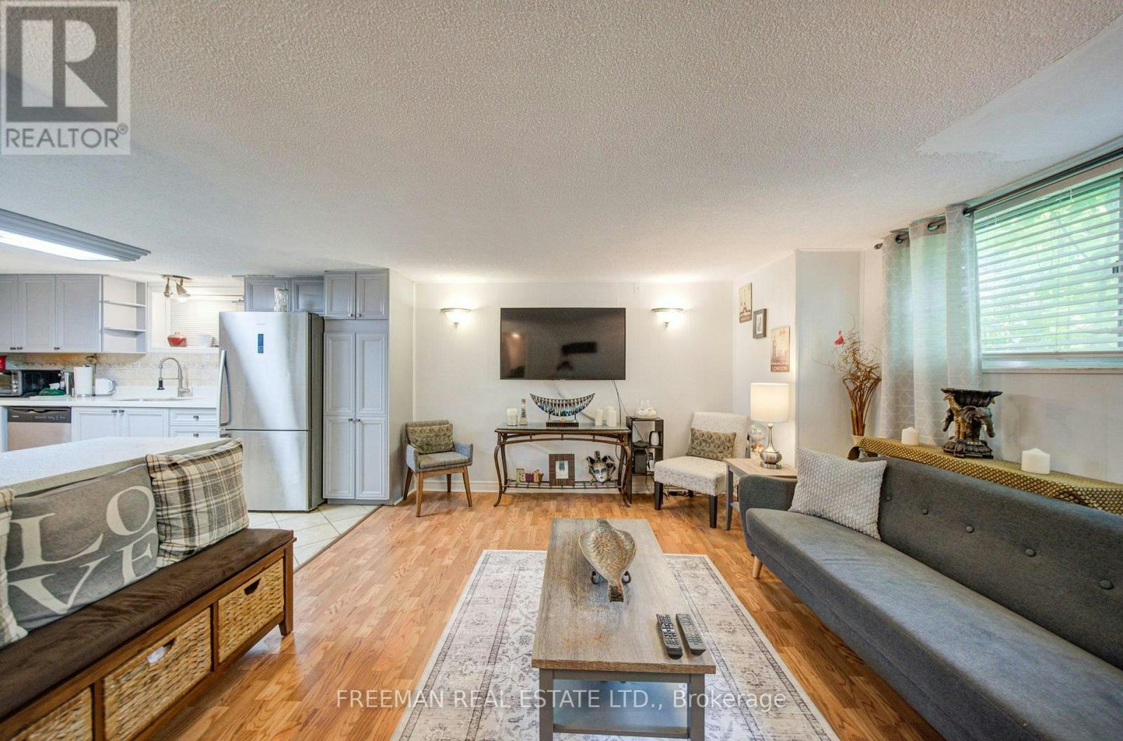 BSMT-723 Euclid Avenue, Toronto, ON, M6G 2V1 - 17