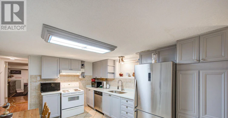 BSMT-723 Euclid Avenue, Toronto, ON, M6G 2V1 - 11