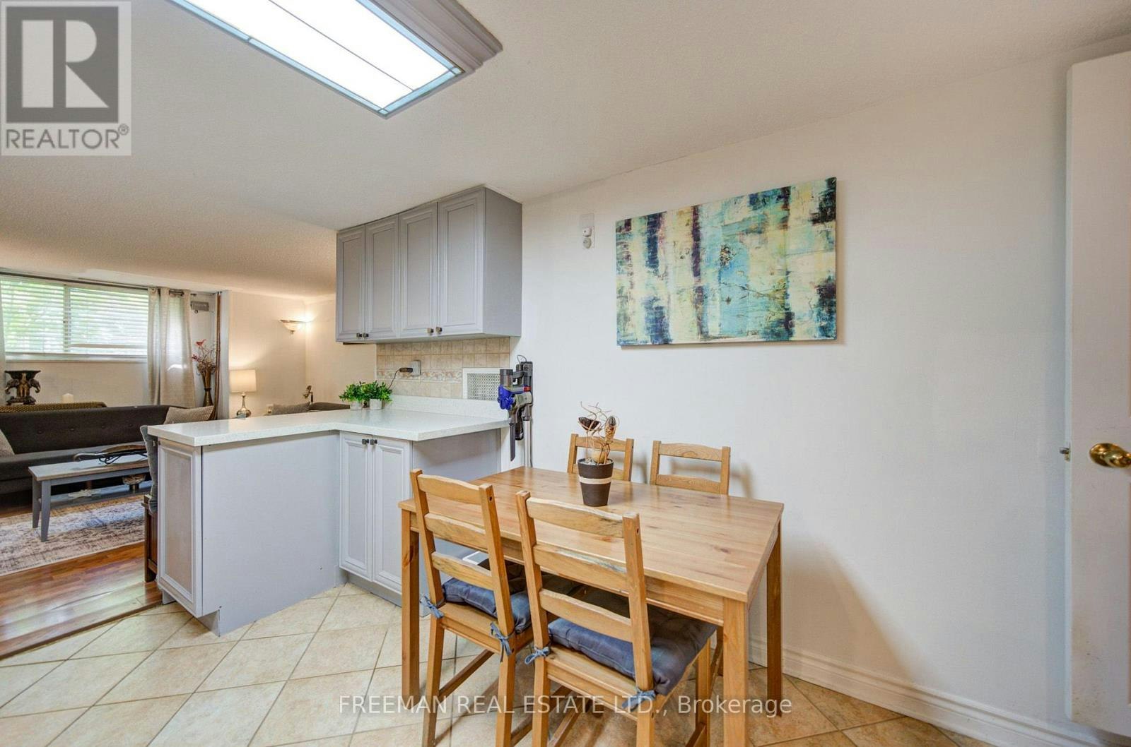 BSMT-723 Euclid Avenue, Toronto, ON, M6G 2V1 - 9