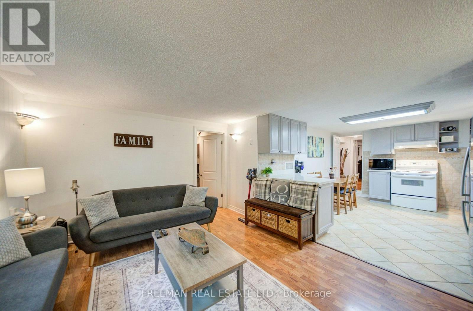 BSMT-723 Euclid Avenue, Toronto, ON, M6G 2V1 - 18