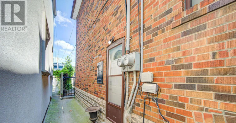 BSMT-723 Euclid Avenue, Toronto, ON, M6G 2V1 - 5