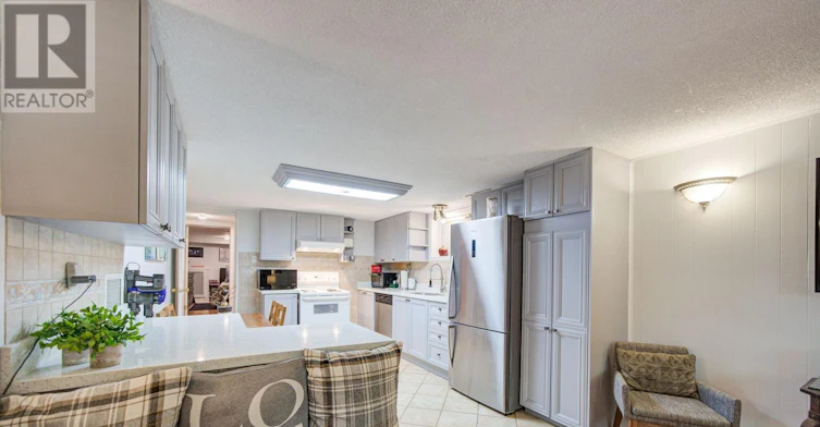 BSMT-723 Euclid Avenue, Toronto, ON, M6G 2V1 - 12