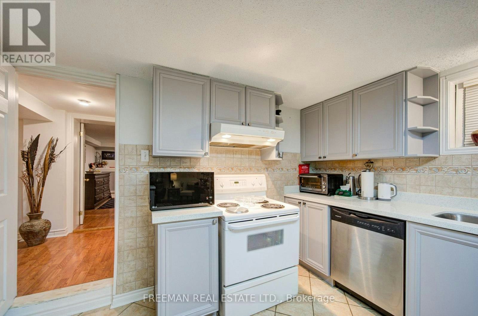 BSMT-723 Euclid Avenue, Toronto, ON, M6G 2V1 - 7
