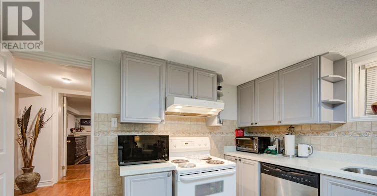 BSMT-723 Euclid Avenue, Toronto, ON, M6G 2V1 - 7