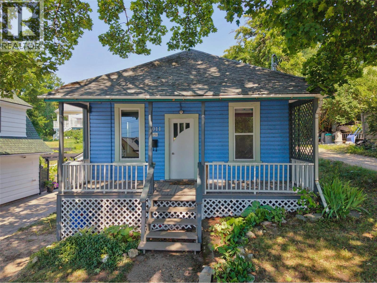 1011 Hall Street, Nelson, BC, V1L 1Z8