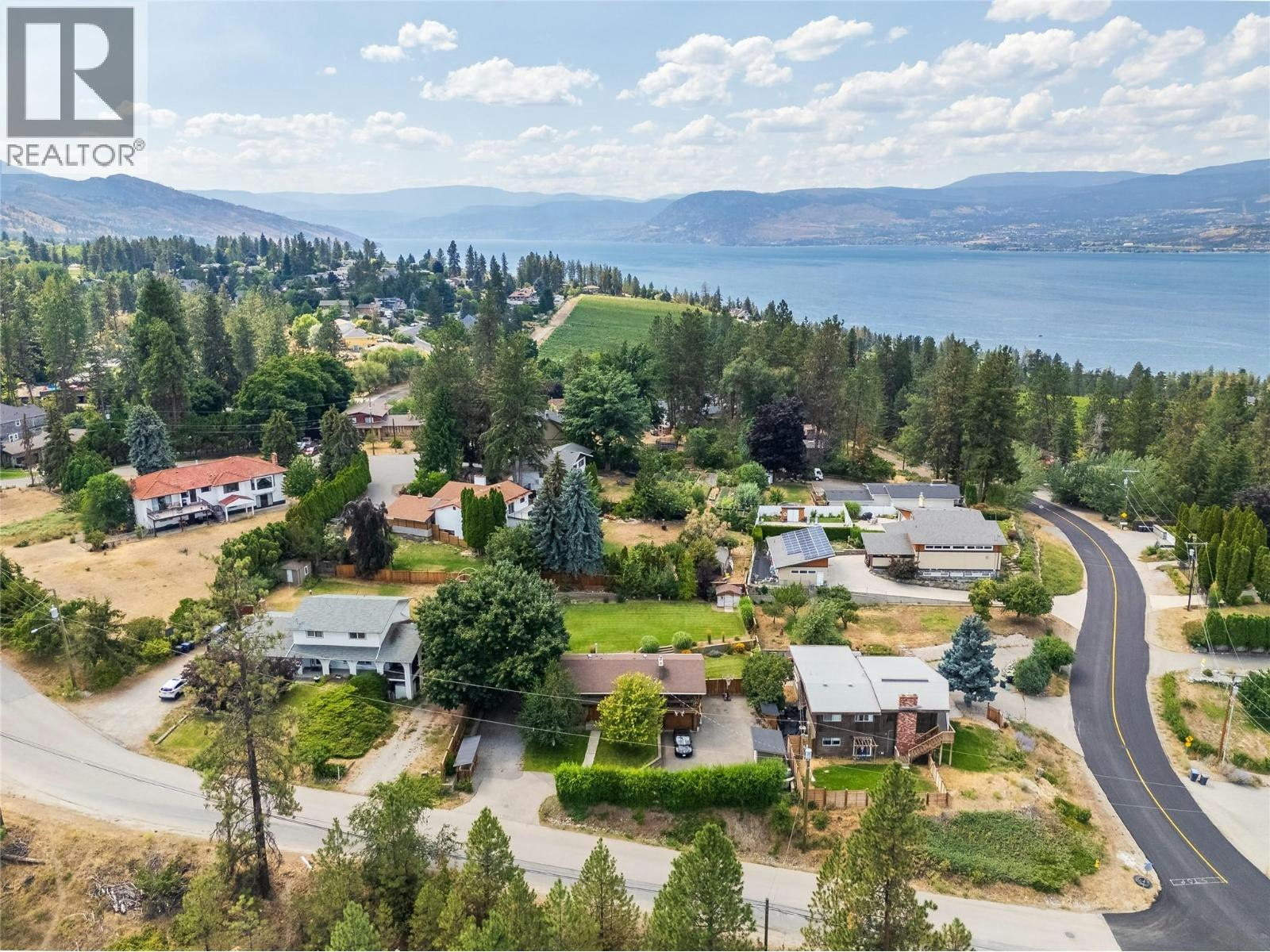 5054 Chute Lake Crescent, Kelowna, BC, V1W 4L9