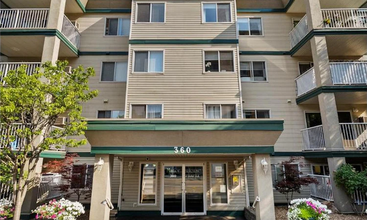 109-360 Battle Street