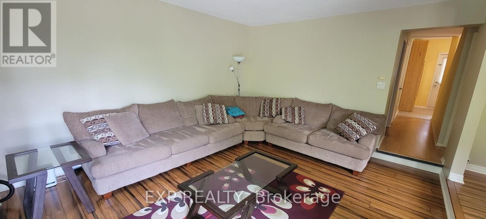 796 Harlequin Crescent, Ottawa, ON, K1E 2P3 - 7