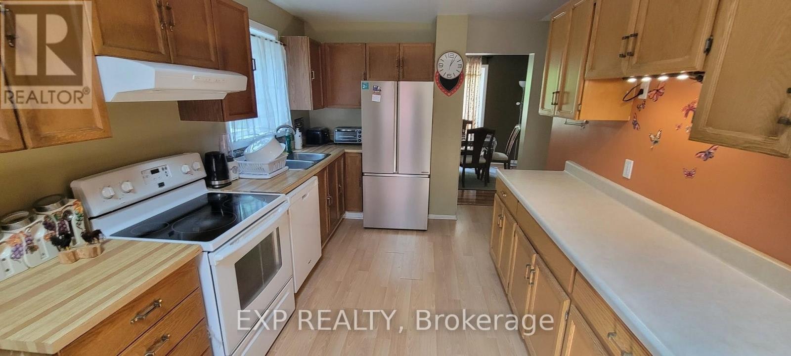 796 Harlequin Crescent, Ottawa, ON, K1E 2P3 - 3