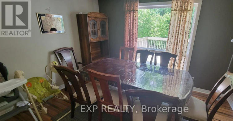 796 Harlequin Crescent, Ottawa, ON, K1E 2P3 - 9