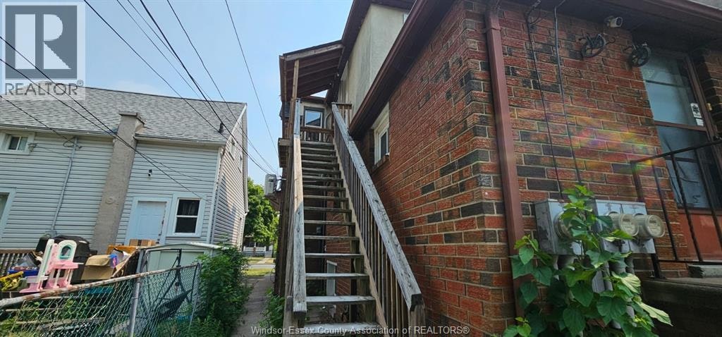 UPPER-1141 Howard, Windsor, ON, N9A 1S6 - 3