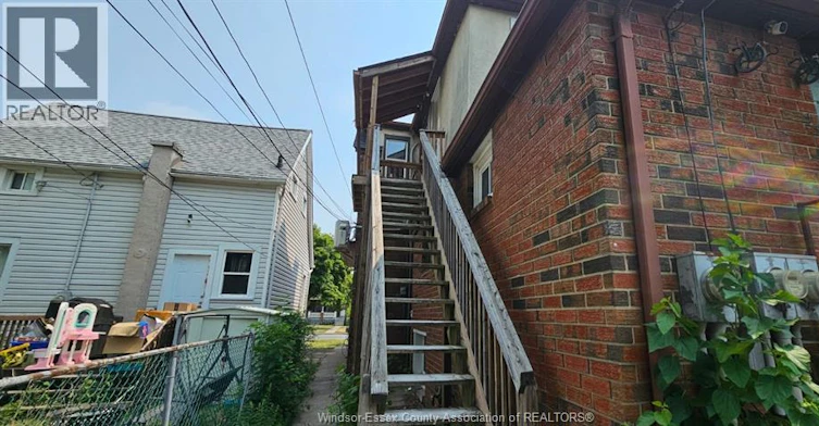 UPPER-1141 Howard, Windsor, ON, N9A 1S6 - 3