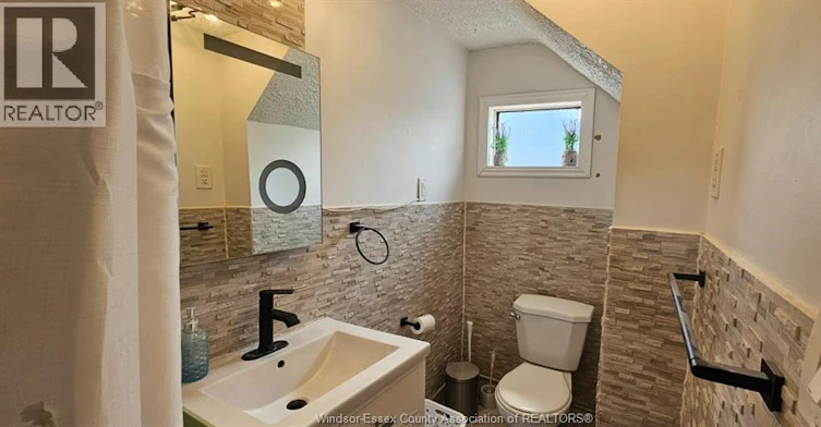 UPPER-1141 Howard, Windsor, ON, N9A 1S6 - 13