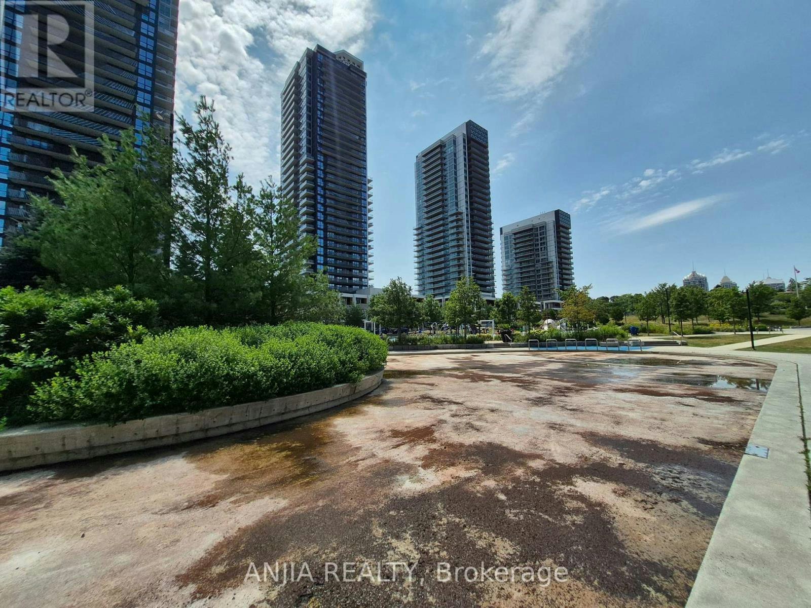 667-68 Esther Shiner Boulevard, Toronto, ON, M2K 0J6 - 34