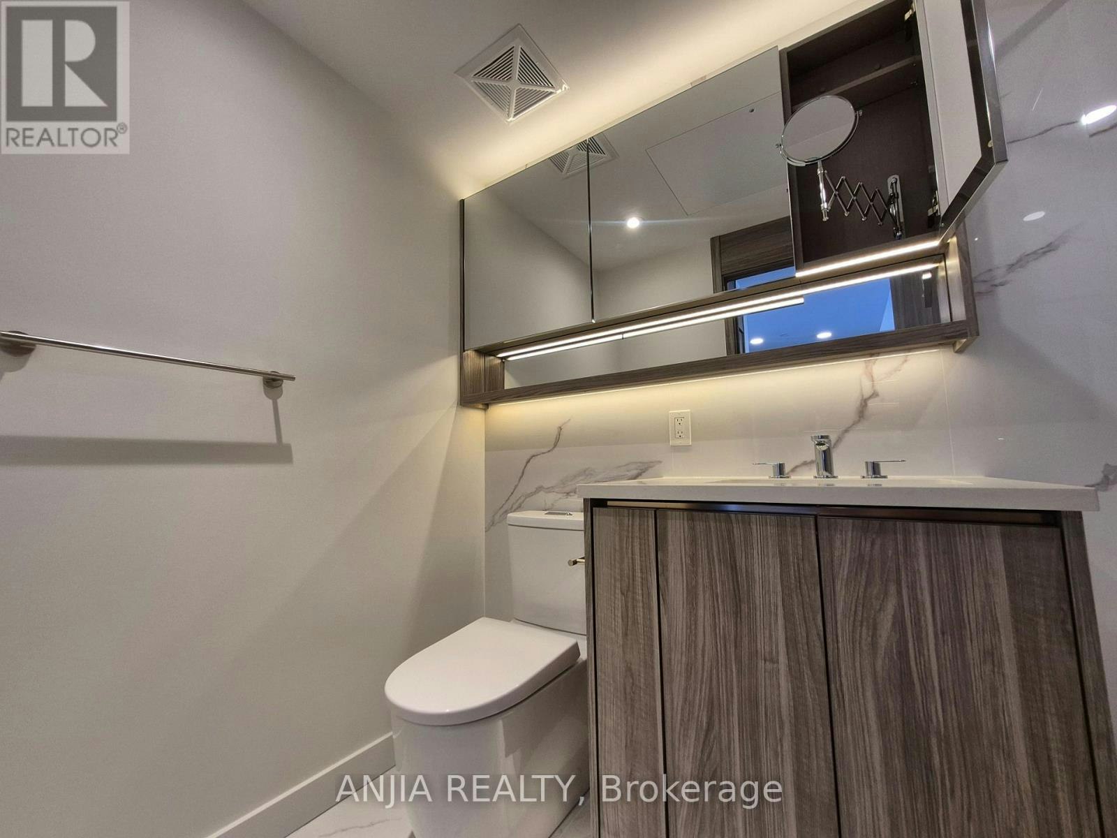667-68 Esther Shiner Boulevard, Toronto, ON, M2K 0J6 - 29