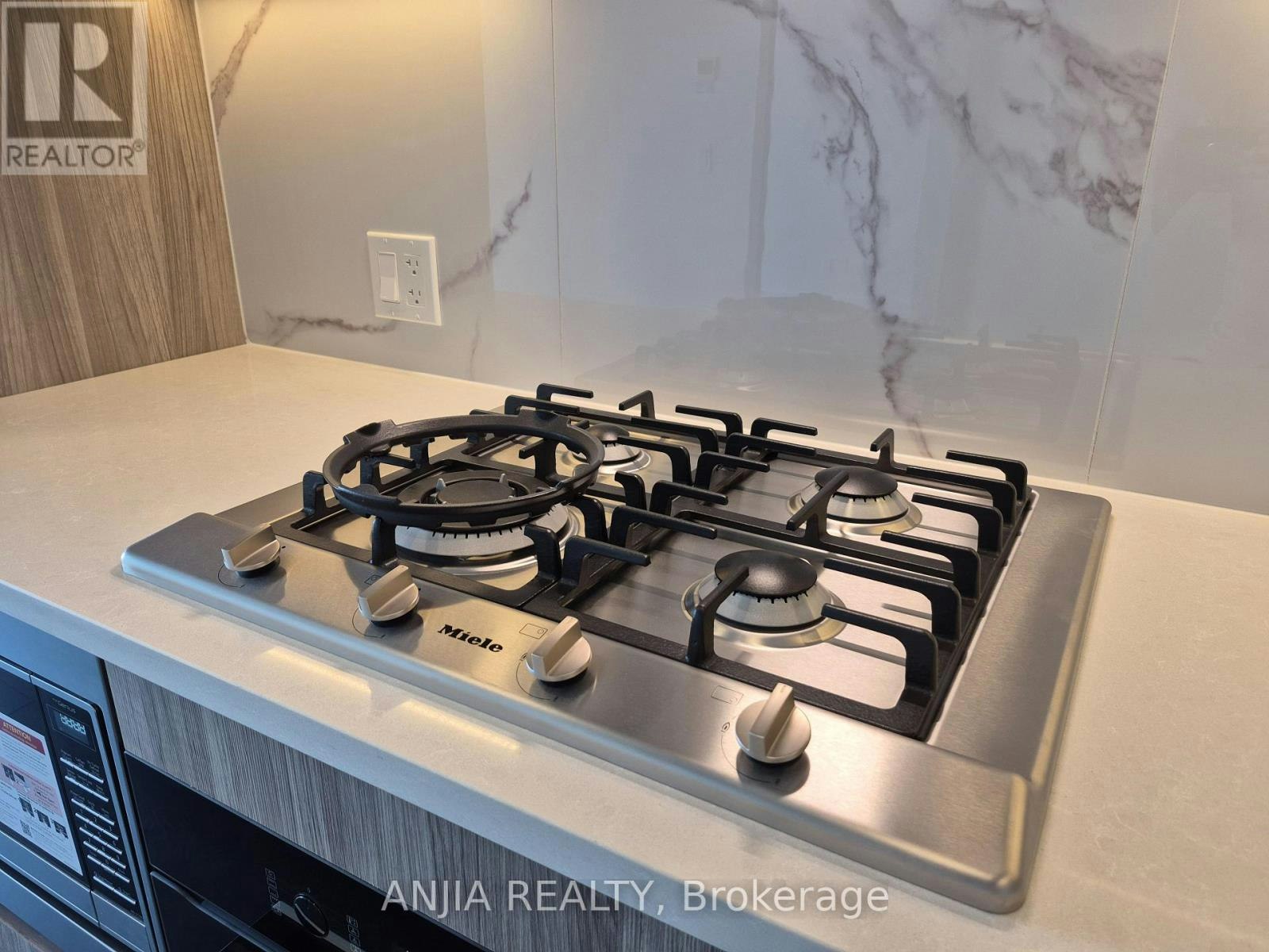 667-68 Esther Shiner Boulevard, Toronto, ON, M2K 0J6 - 13