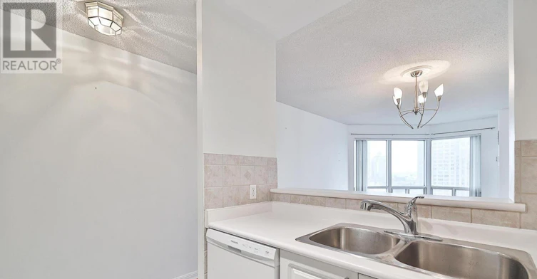 1016-11 Lee Centre Drive, Toronto, ON, M1H 3J5 - 12